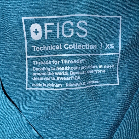 FIGS Caribbean scrubs set - Picture 7 of 9